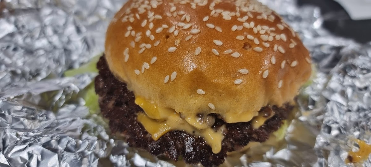 Riri Burger Photo 6