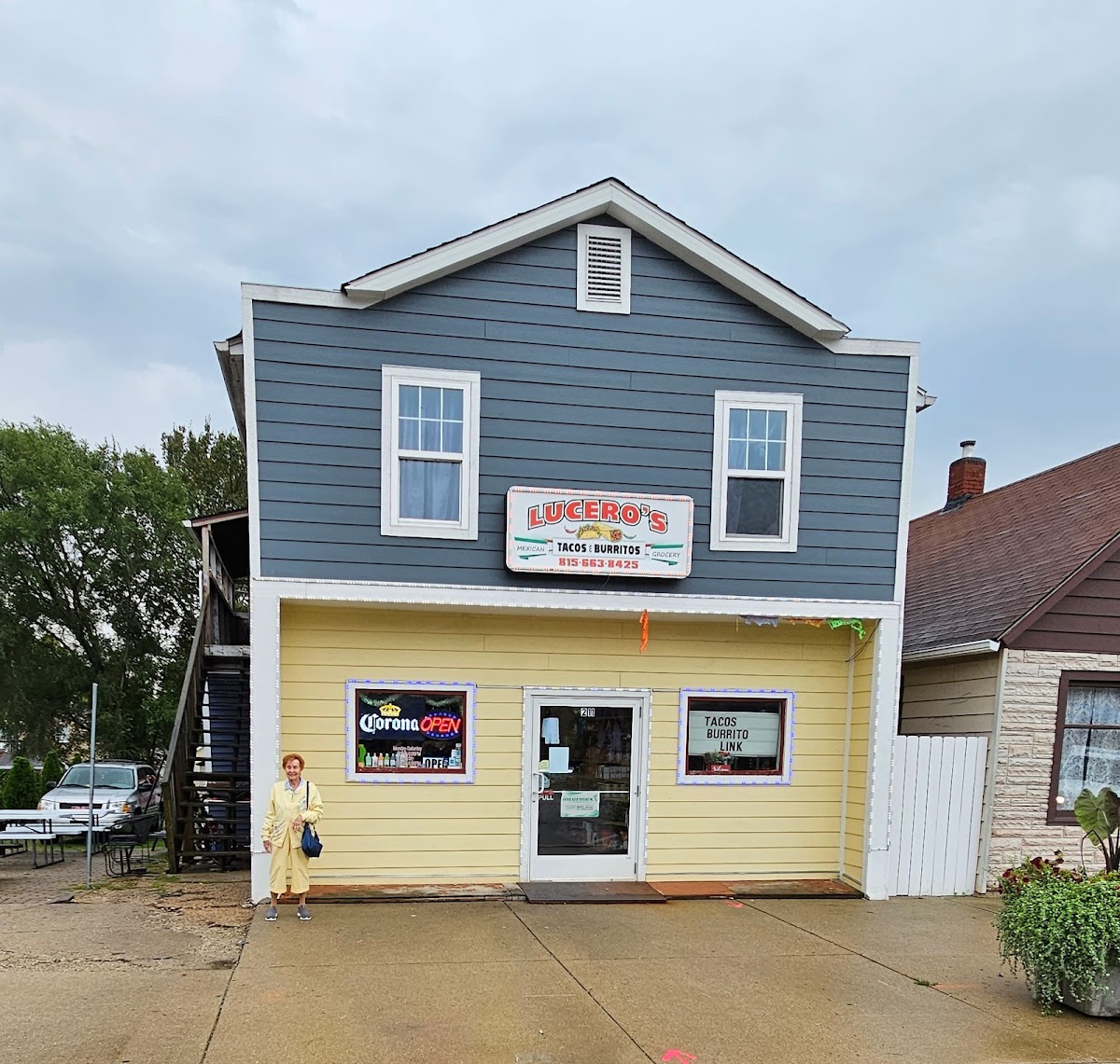 Lucero's Supermarket and Mexican Restaurant Photo 4