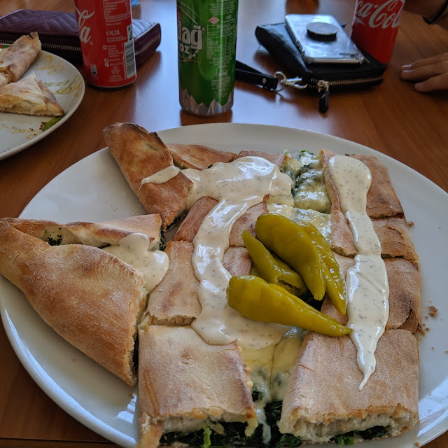 Pide Käse Spinat