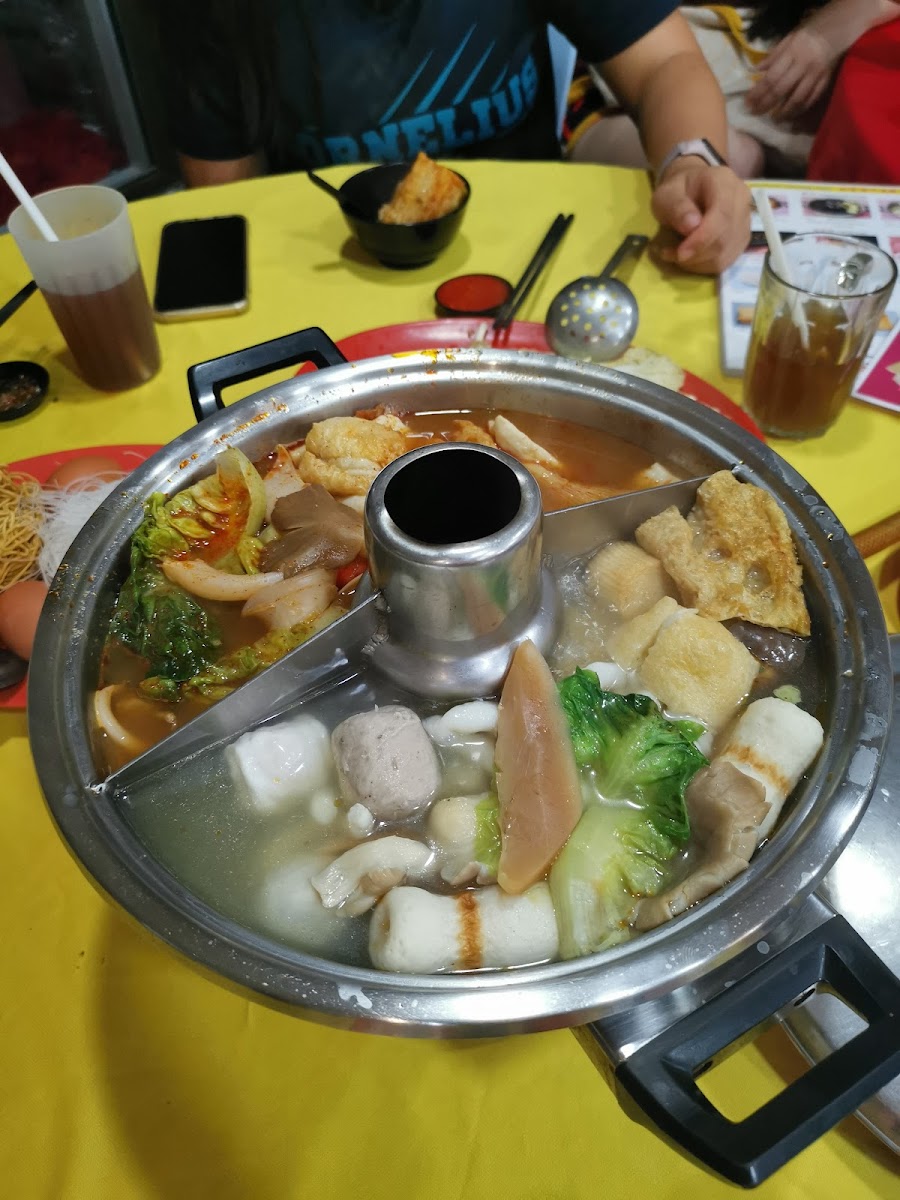 Restoran Choong Huat 松發潮州海鲜火锅 Photo 5