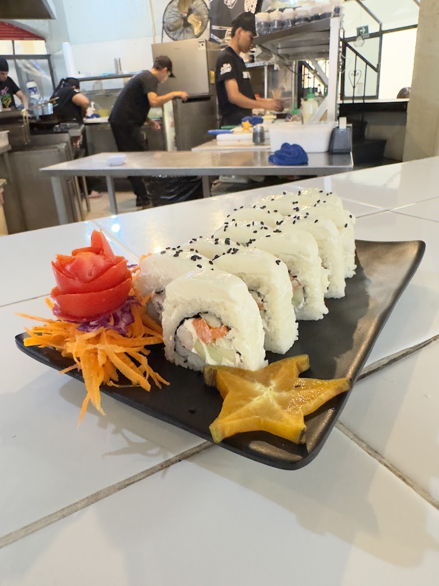 Sushi In House Revolución Photo 9
