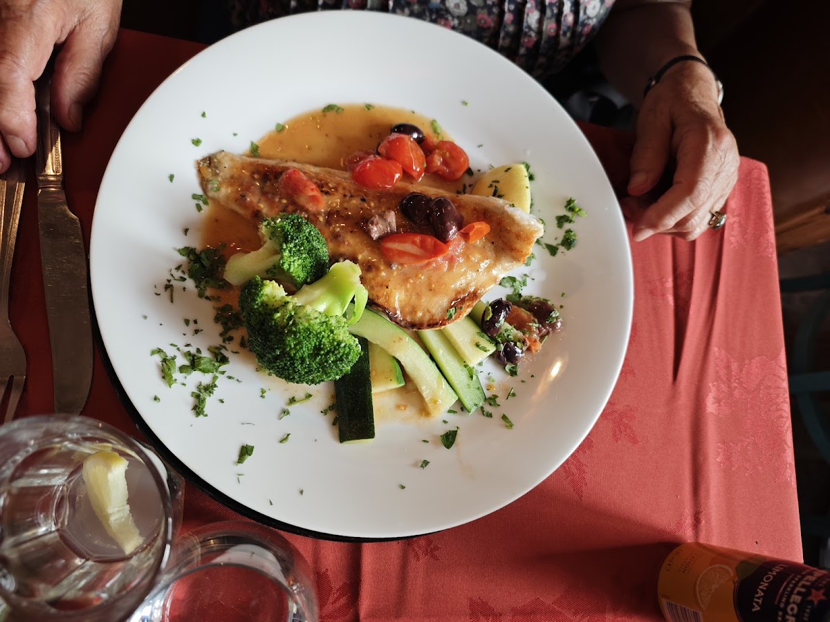 Silvi Restaurant Photo 2