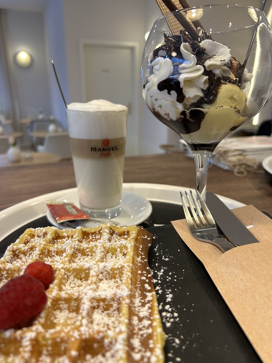 Eiscafé Classico Hagenburg Photo 3