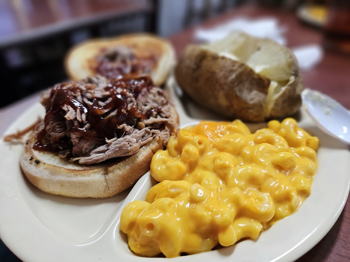 Bare Bones BBQ Photo 3