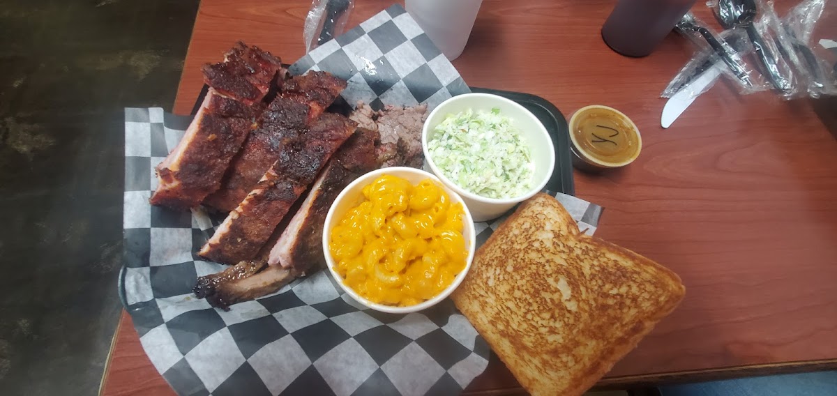 Bare Bones BBQ Photo 5