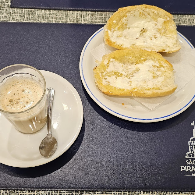 Pão Na Chapa Com Requeijão