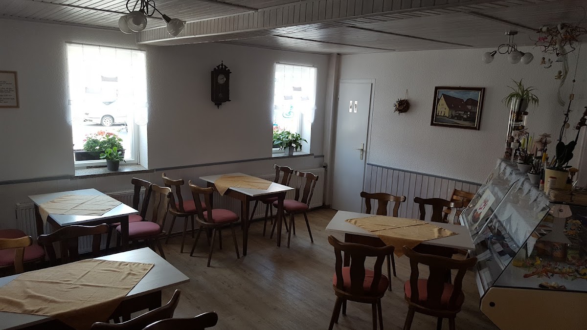 Eiscafé 'Mittelkreisperle'- Margot Hecker Photo 6