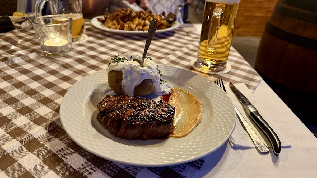 Deseado Steakhaus Photo 4