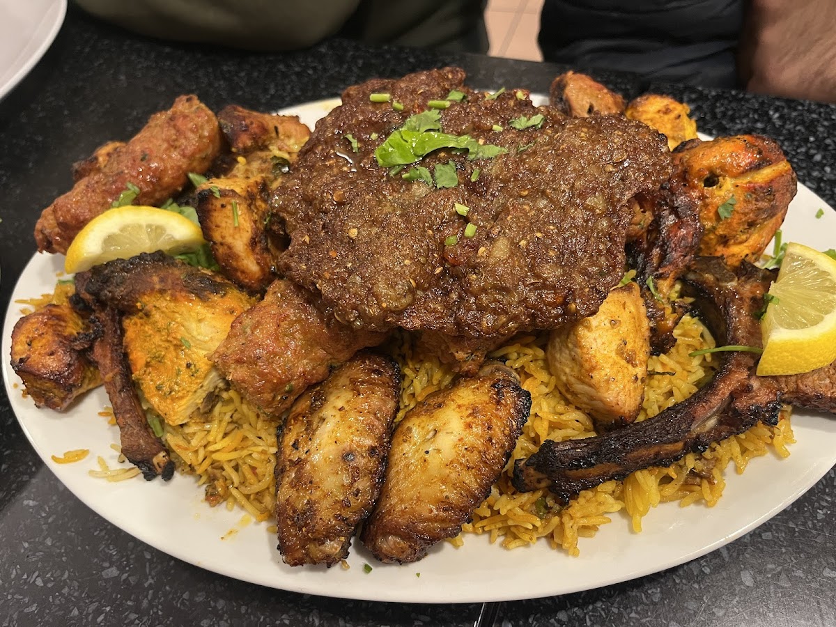 S Dera Restaurant Photo 4