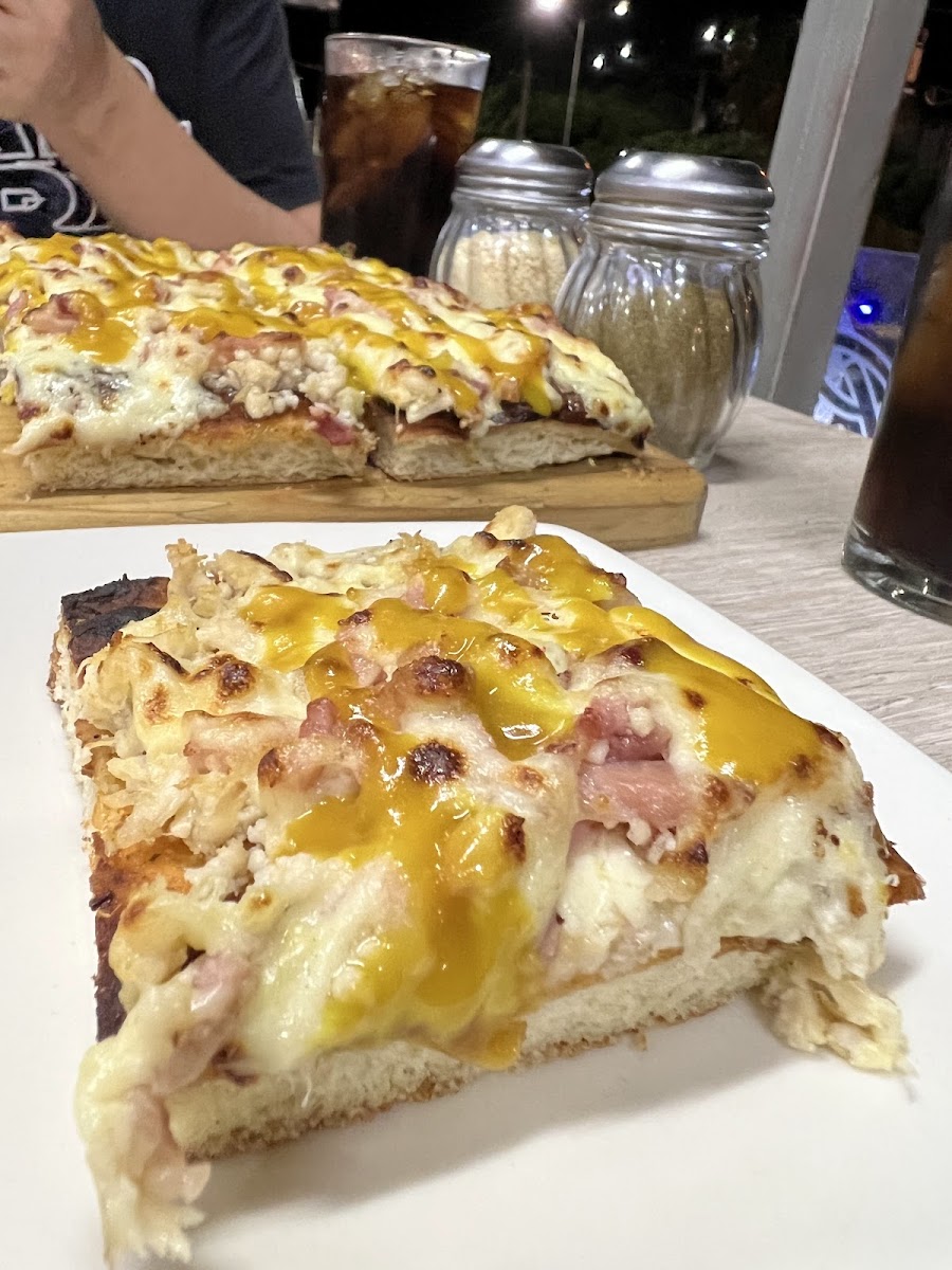 Metro Pizza Premium Photo 2