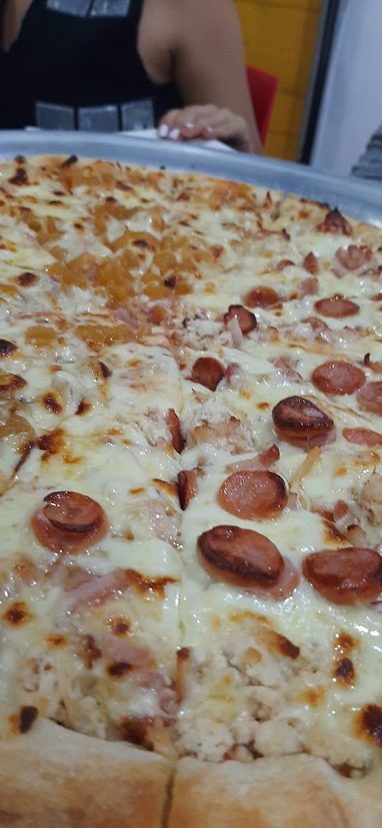 Metro Pizza Premium Photo 8