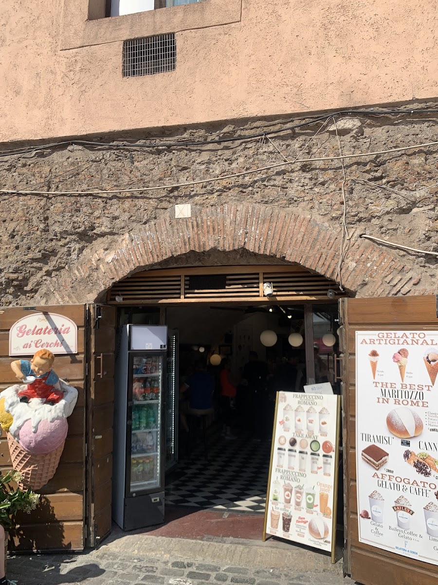 Cerchi Ice Cream Photo 3