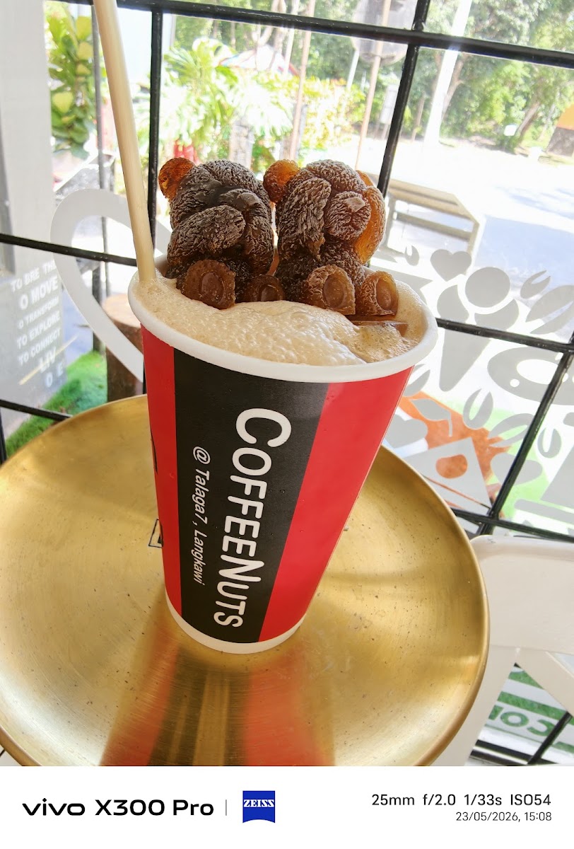 CoffeeNuts Cafe Photo 4