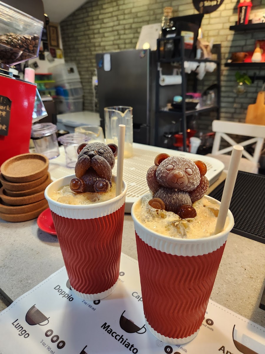 CoffeeNuts Cafe Photo 9