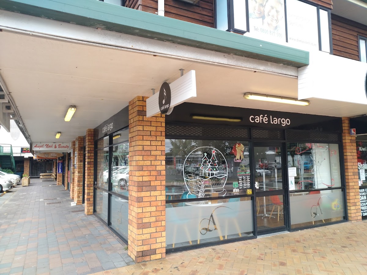 Cafe Largo Photo 4