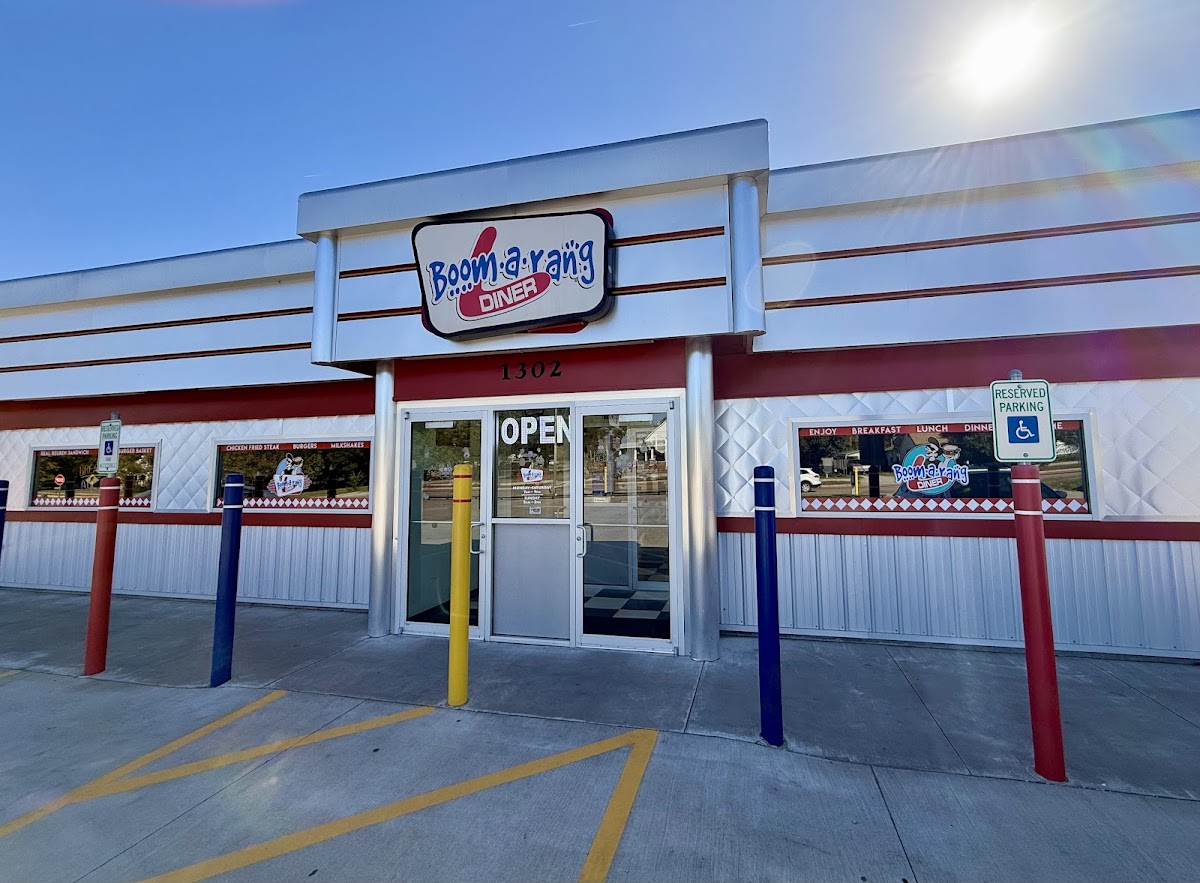 Boomarang Diner - Perry Photo 3