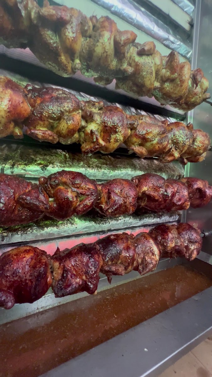Asadero de pollos - El Gran Sabor Photo 10