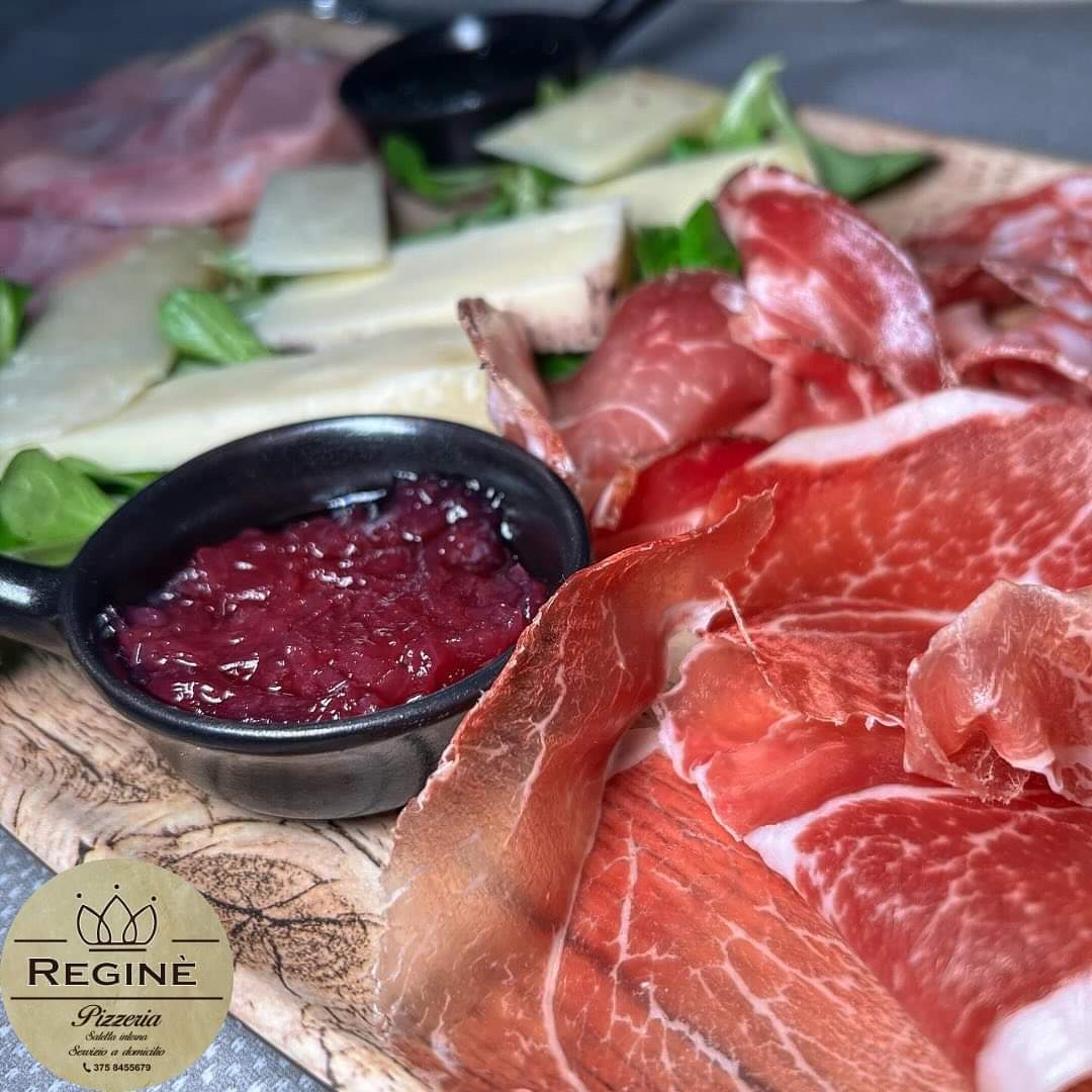 REGINÈ • Pizzeria & Antipasteria Photo 9