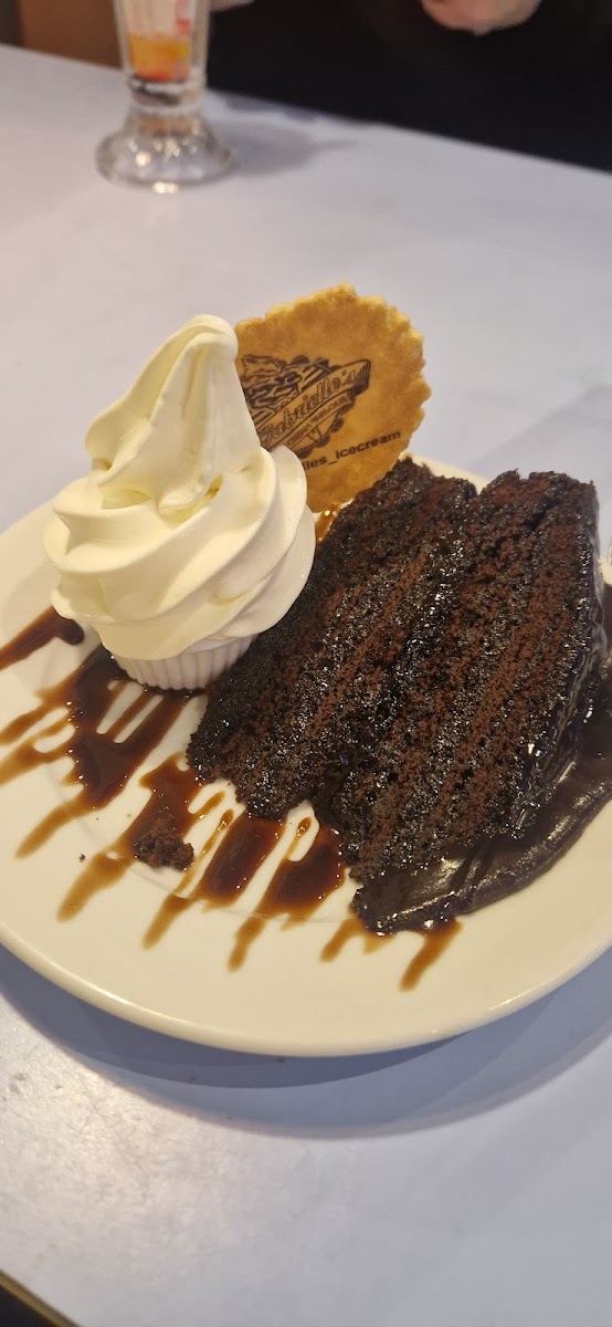 Gabrielle's Ice Cream Parlour Photo 9