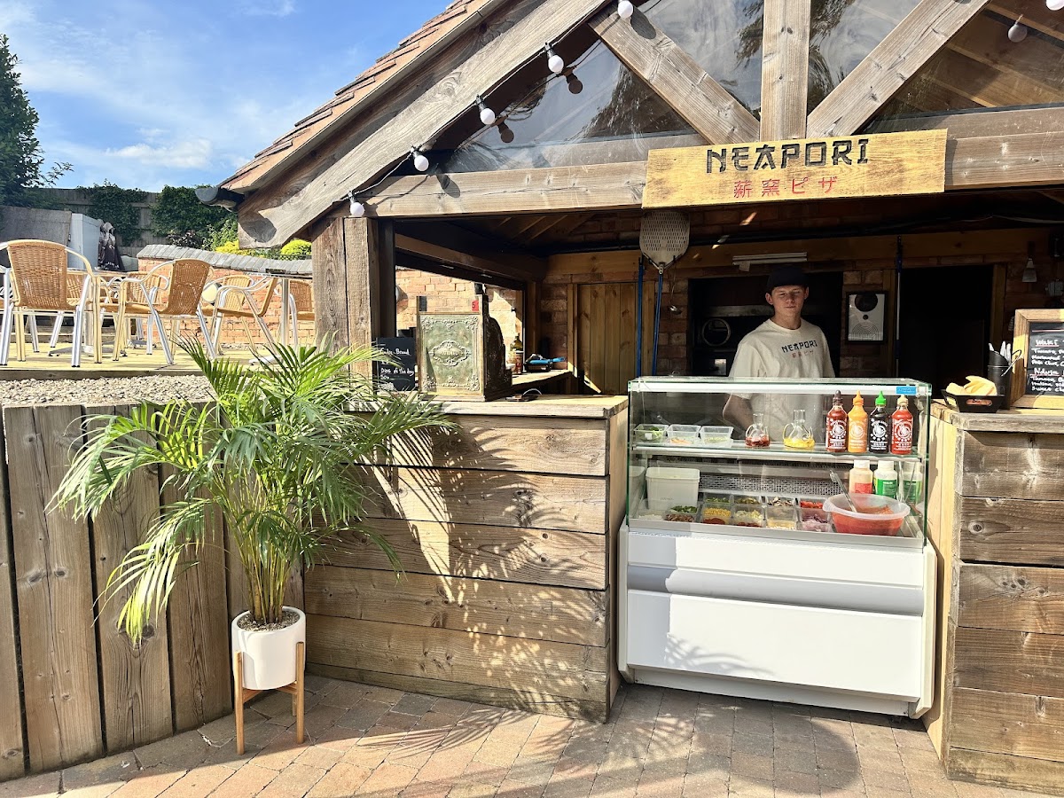 Neapori Pizza