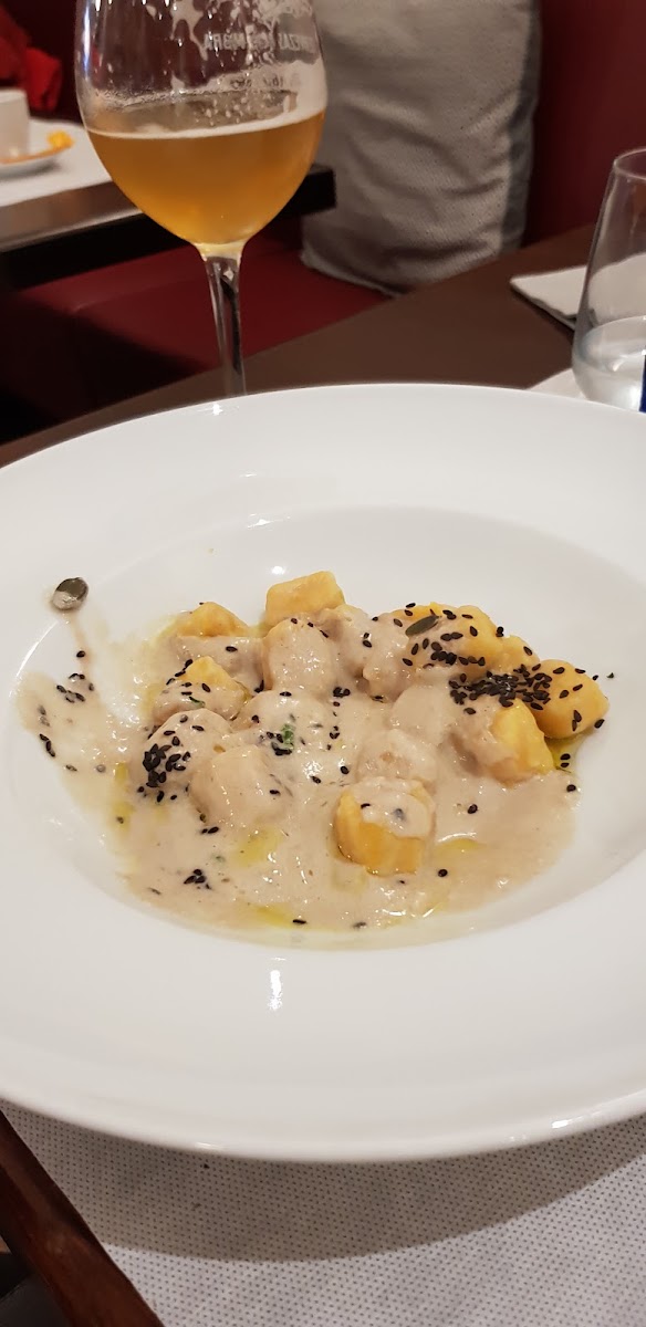 ELIAN RESTAURANT Photo 8