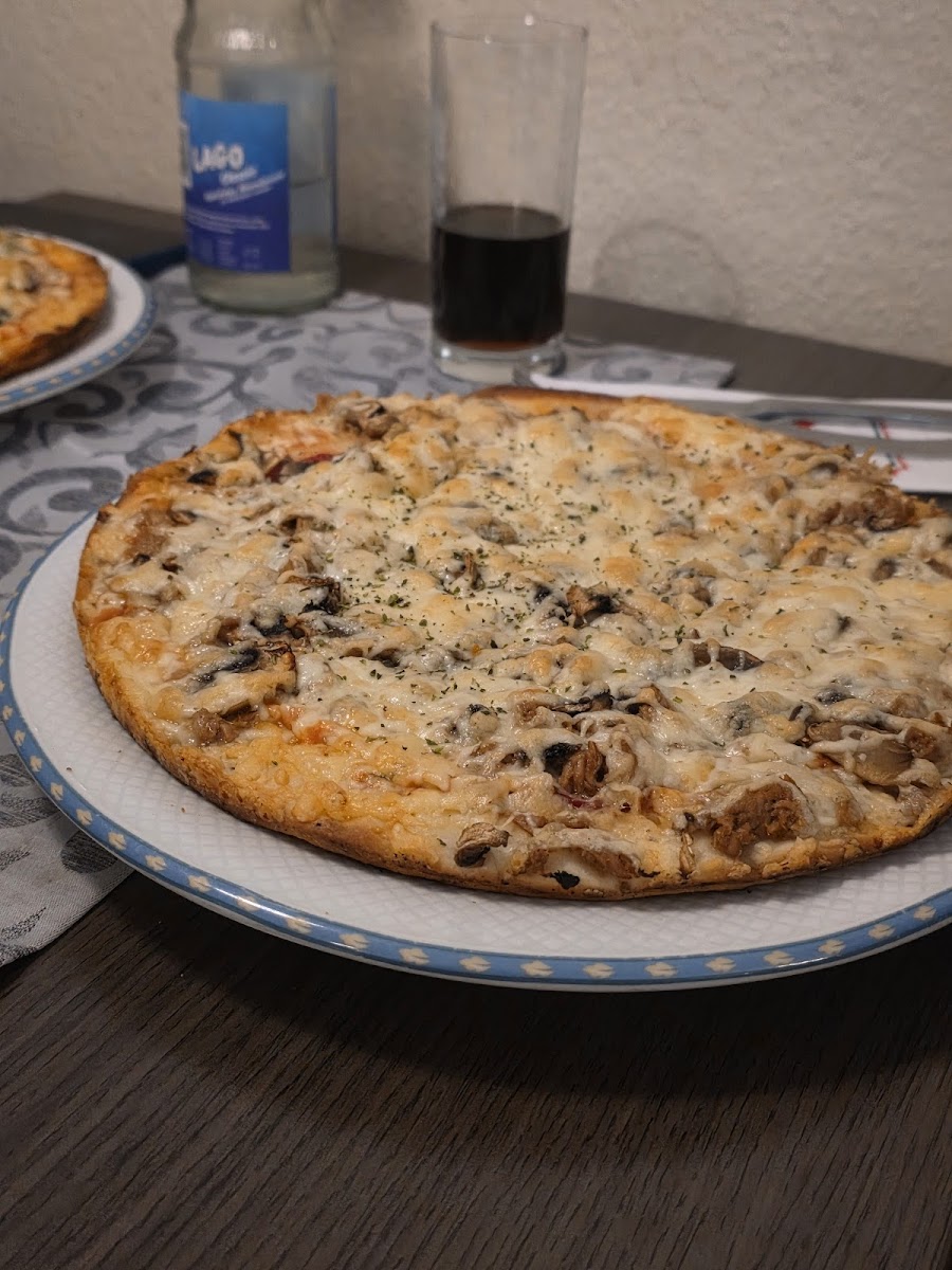 Italia Pizzeria Photo 7