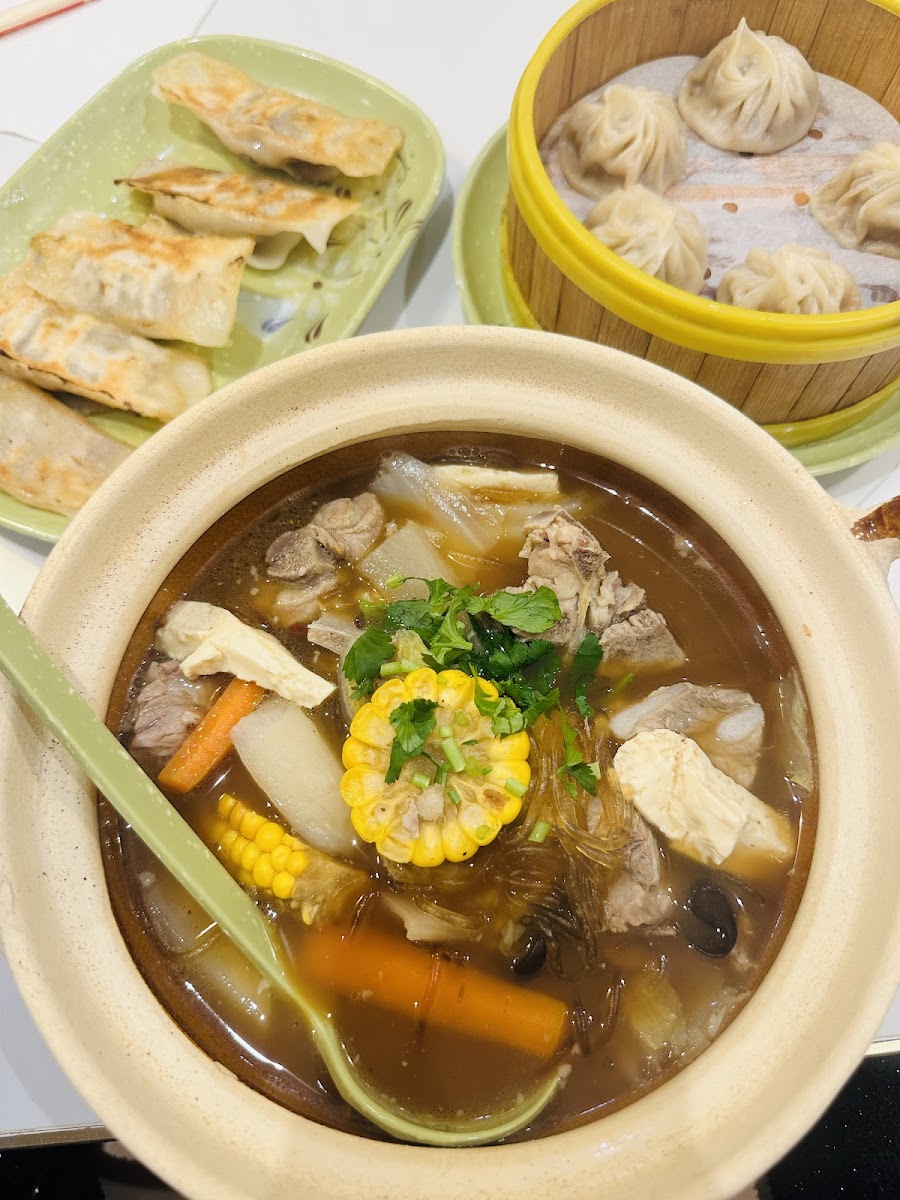 Dumpling House 川江号子 牛肉板面 Photo 2