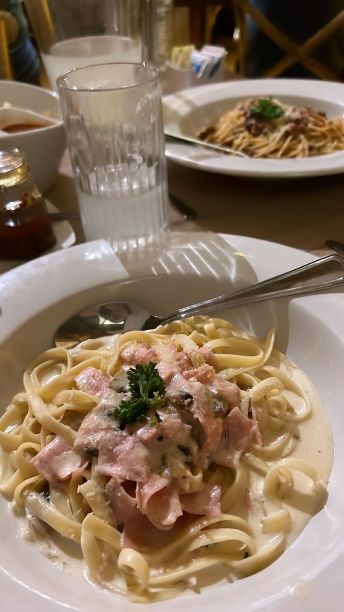 Ragazzi Bistro Photo 7