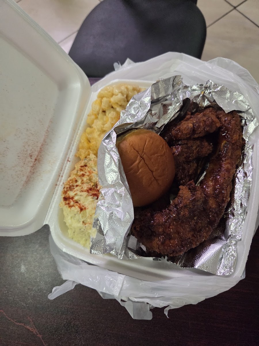 Top Tier Eatery Photo 5