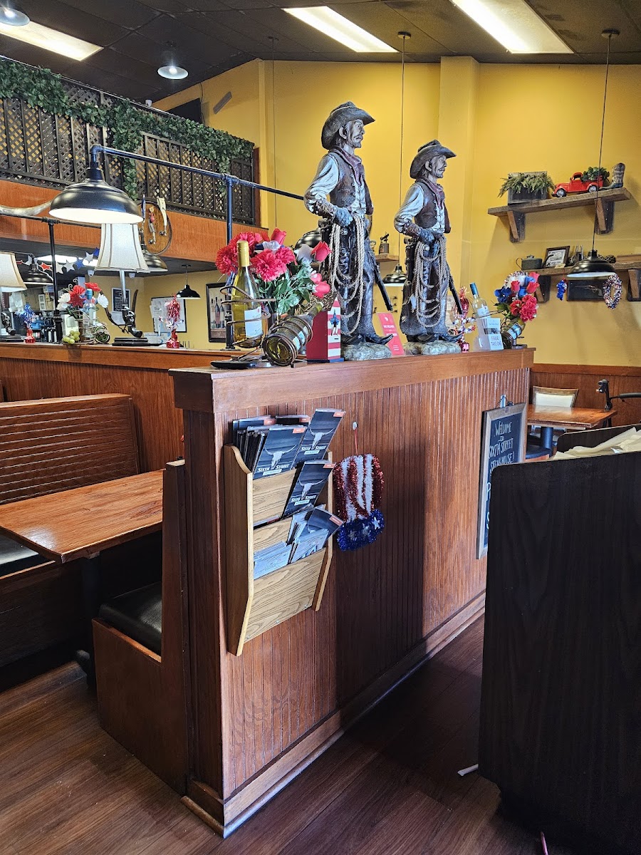 Sixth Street Steakhouse Photo 4