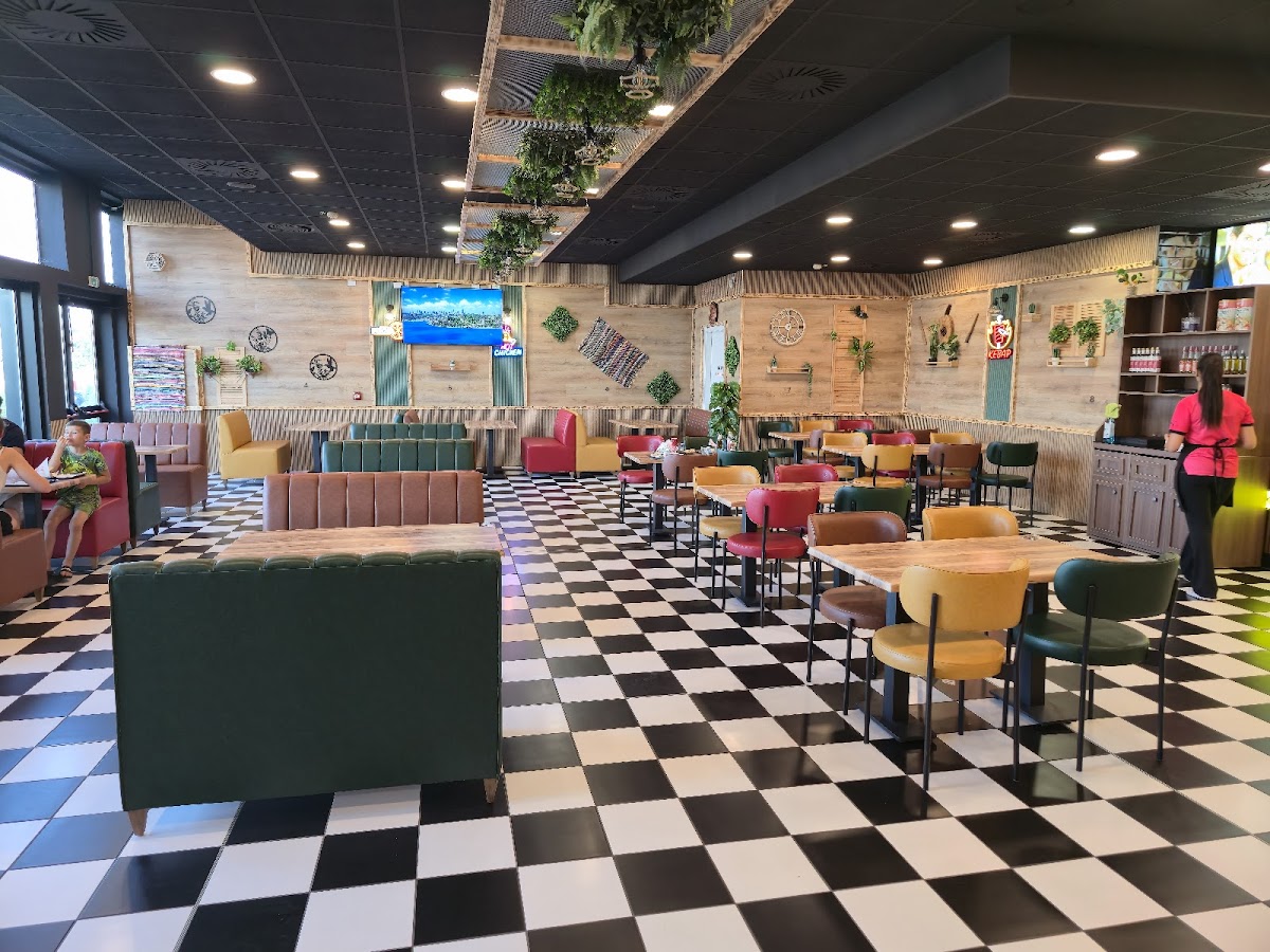 İstanbul cavernago Turkish kebap pizza gril