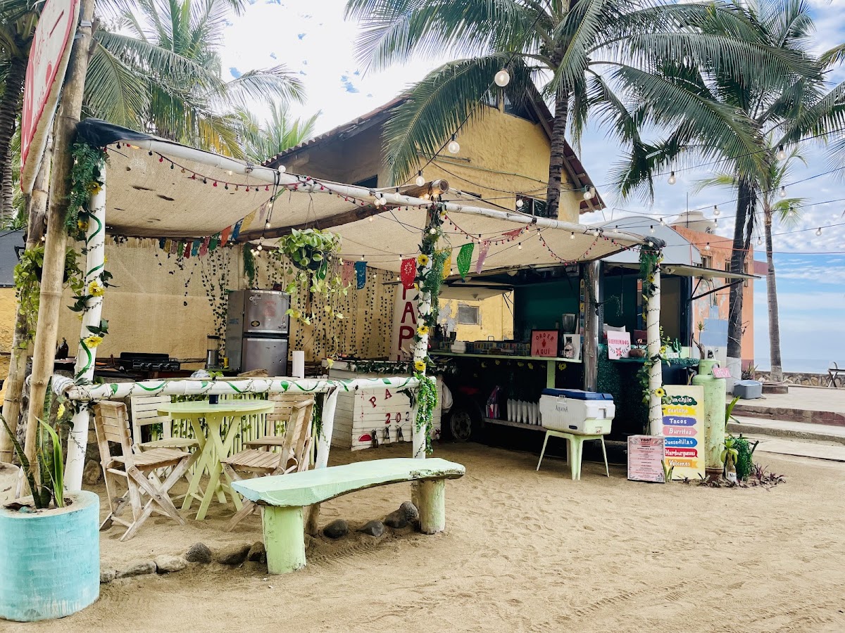Papus food truck sayulita