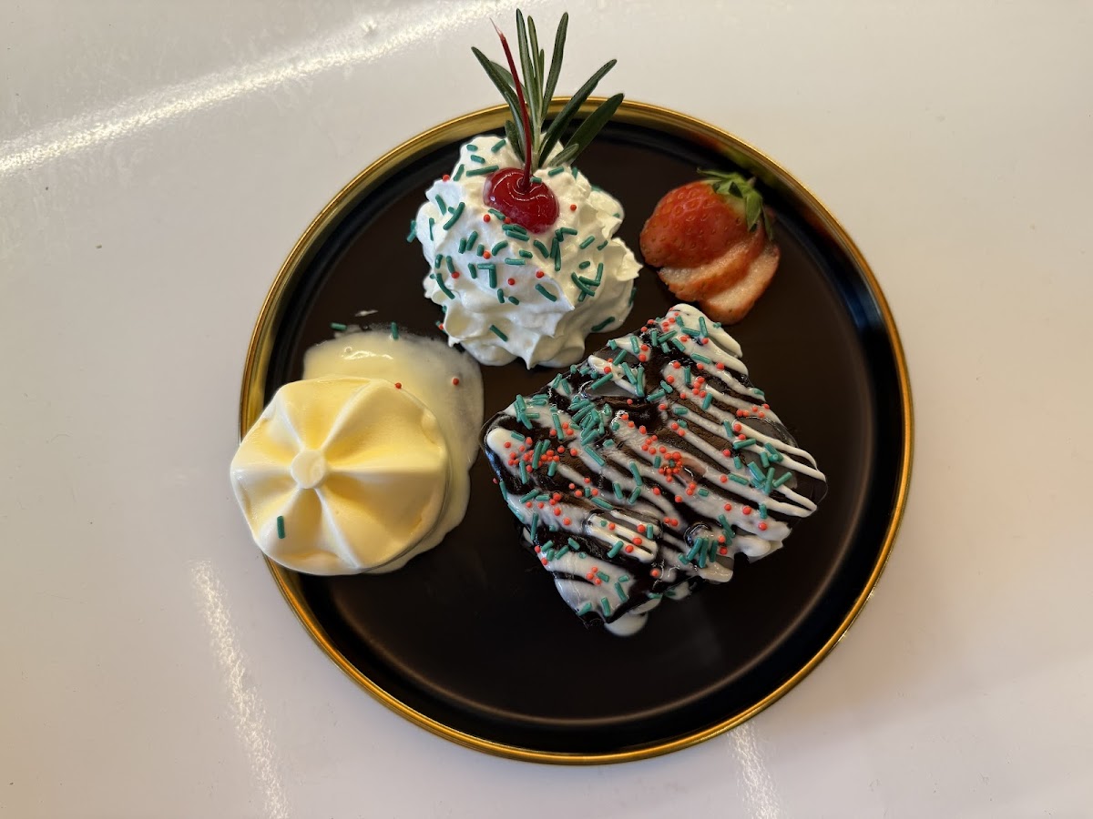 Atom Beach Cafe and Restaurant Photo 8
