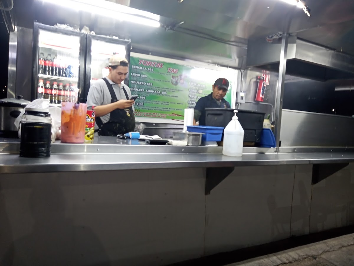 Hamburguesas y tortas el TAZ. Photo 4