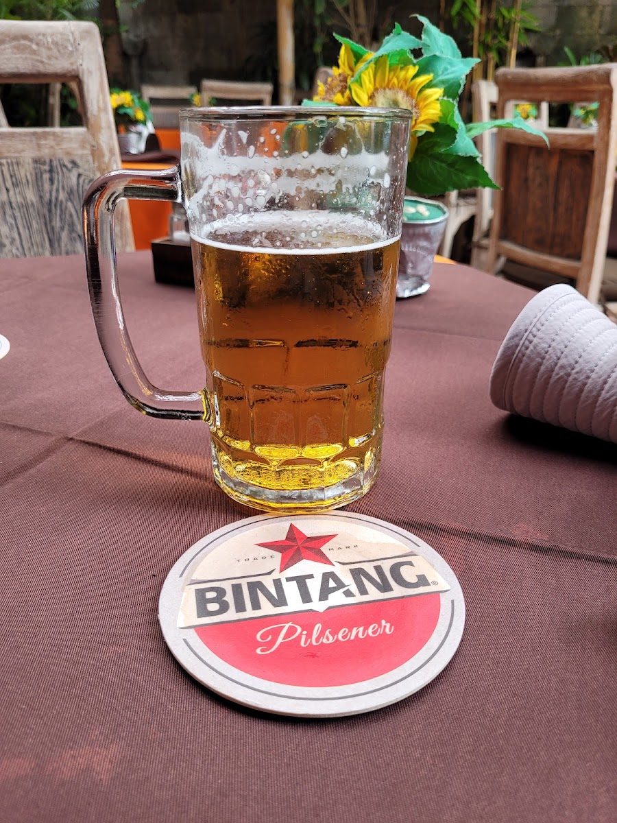 Nyoman's Beer Garden Bar & Restaurant Photo 8