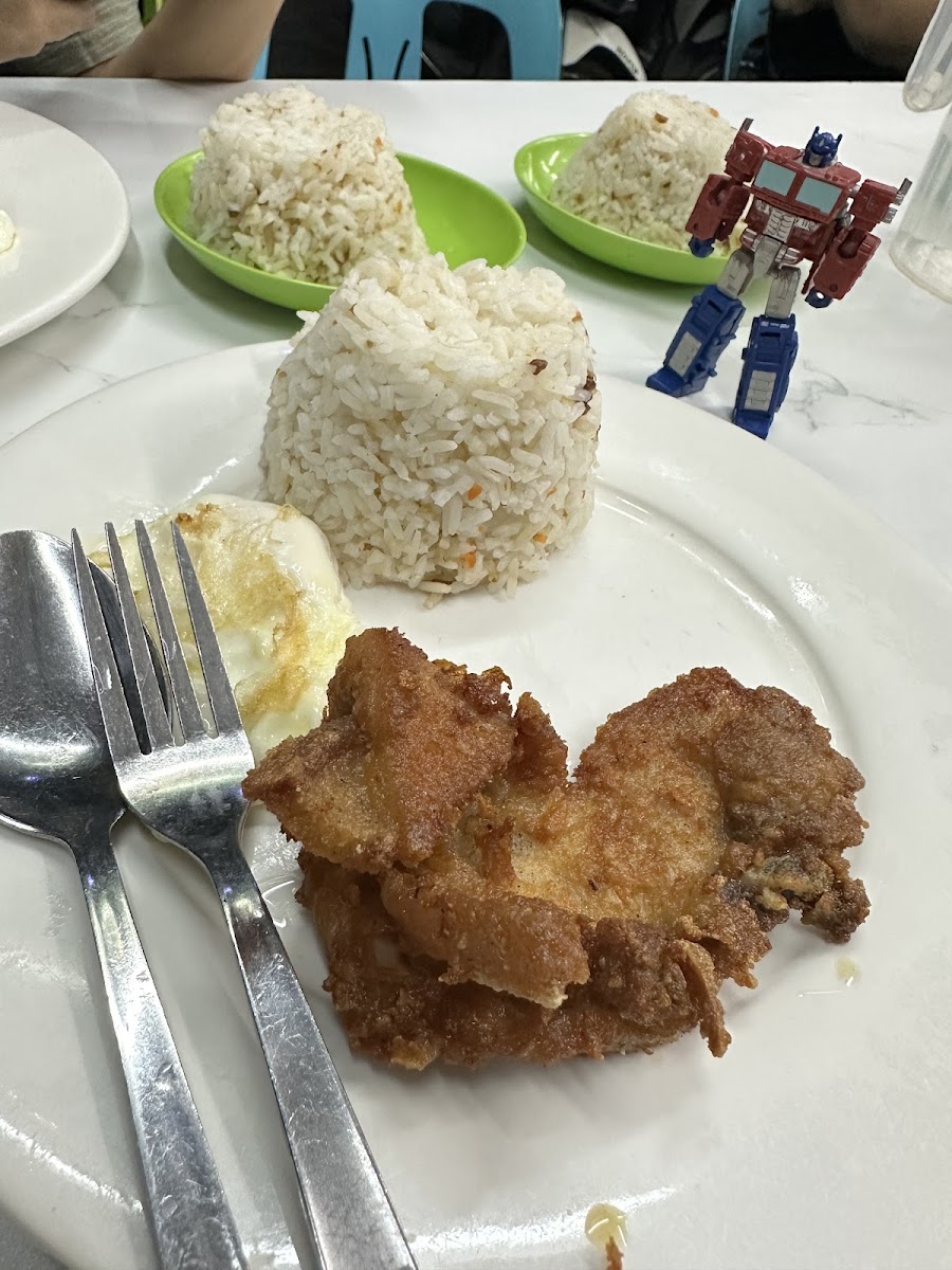 Chades Tapsilog Photo 3