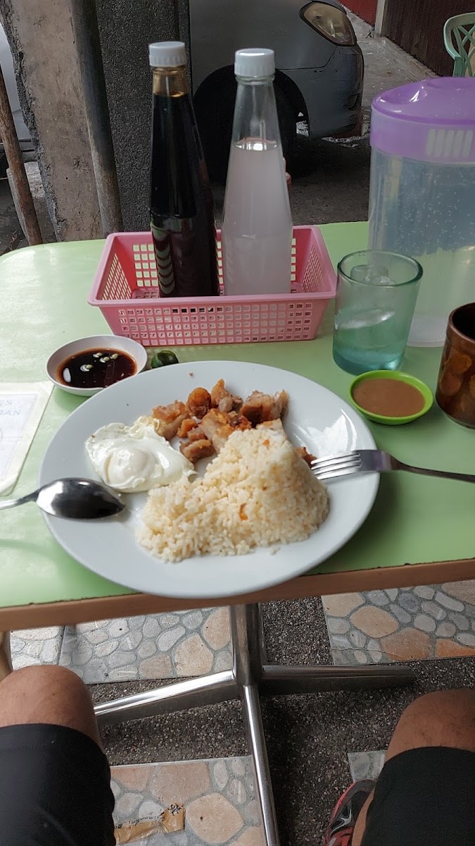 Chades Tapsilog Photo 5