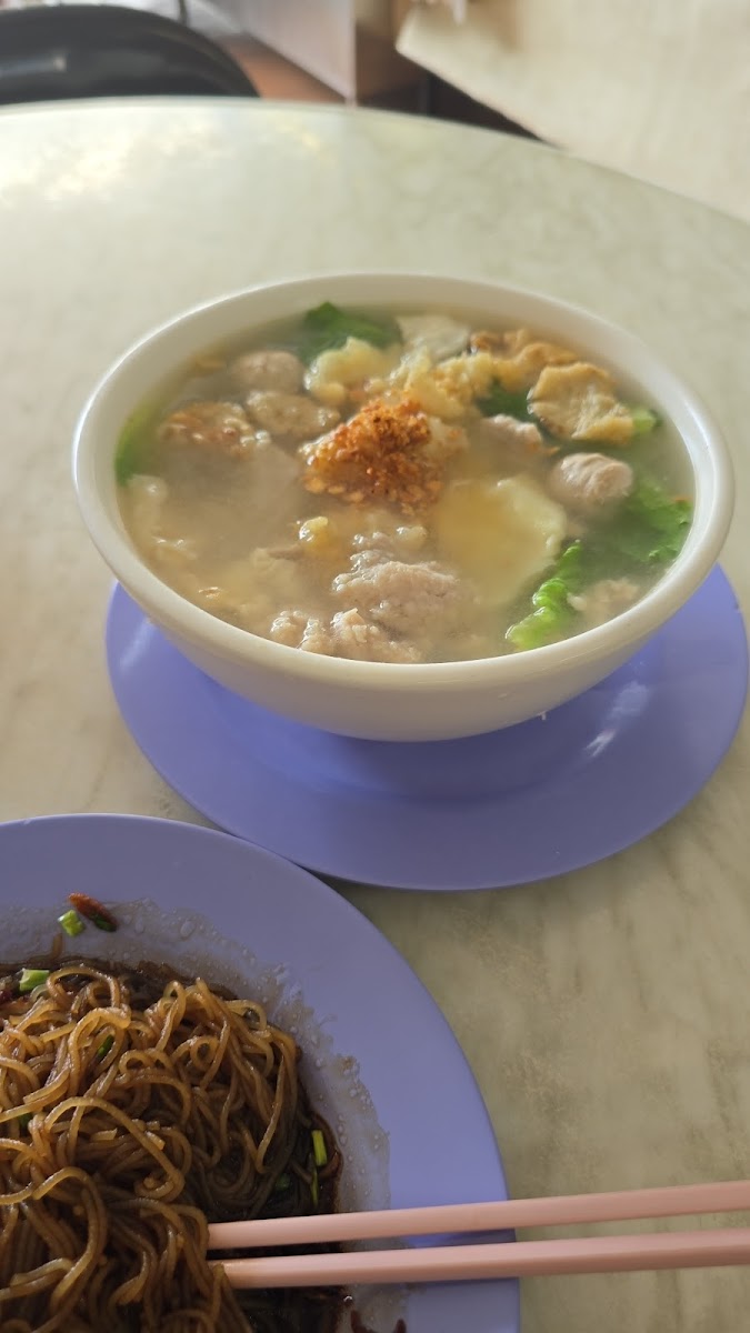 Penang Kuey Teow Soup 擯城粿條湯茶餐室 Photo 10