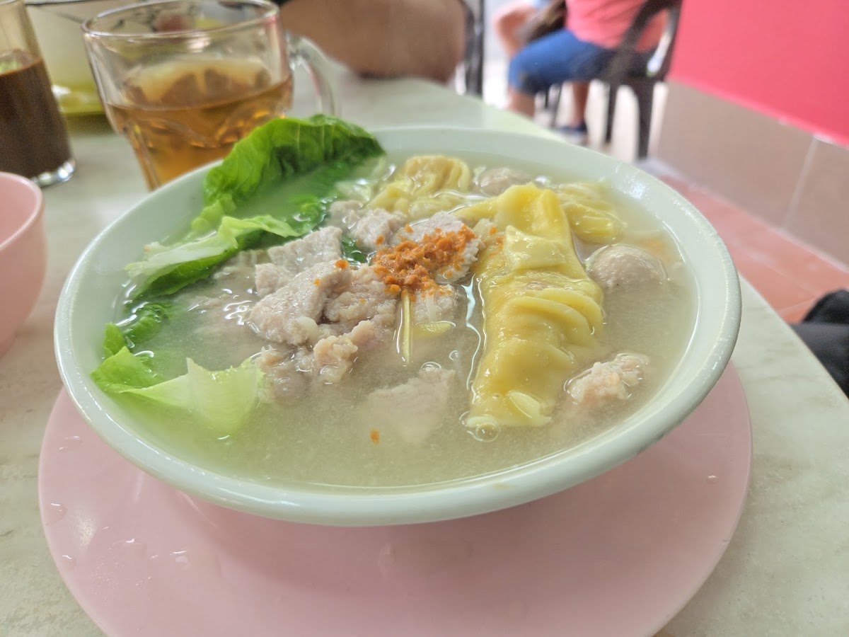 Penang Kuey Teow Soup 擯城粿條湯茶餐室 Photo 3