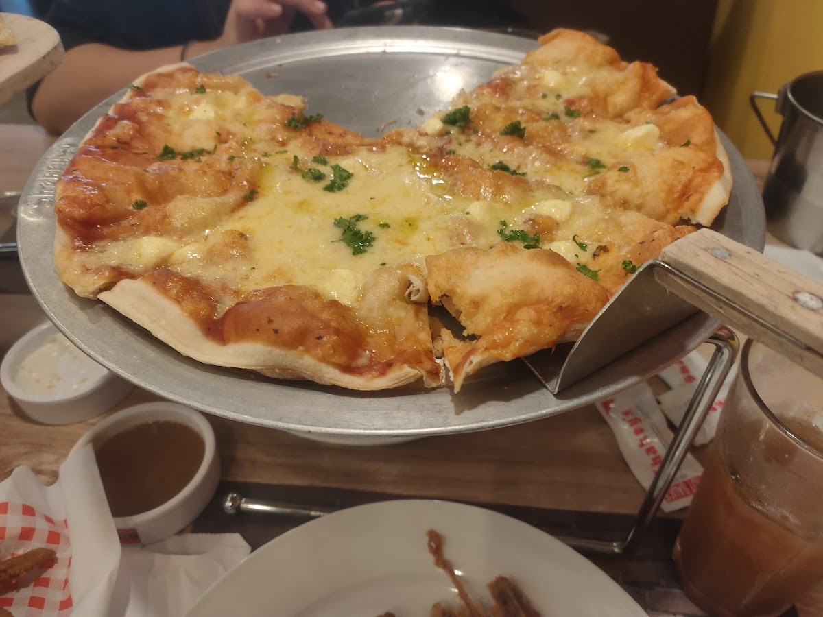Pizza Hut SM Olongapo Photo 10