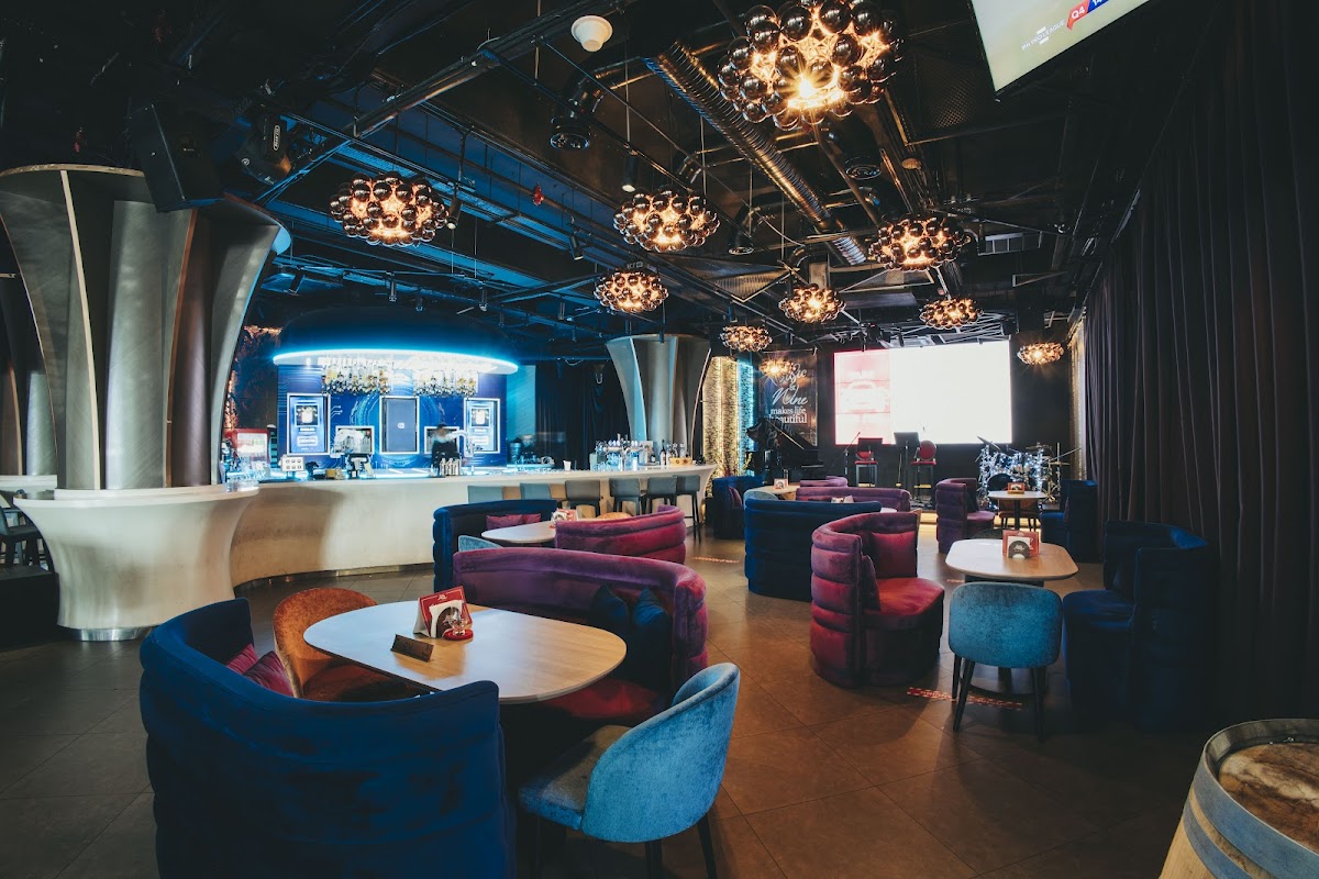 Lavo & Lavo Gallery