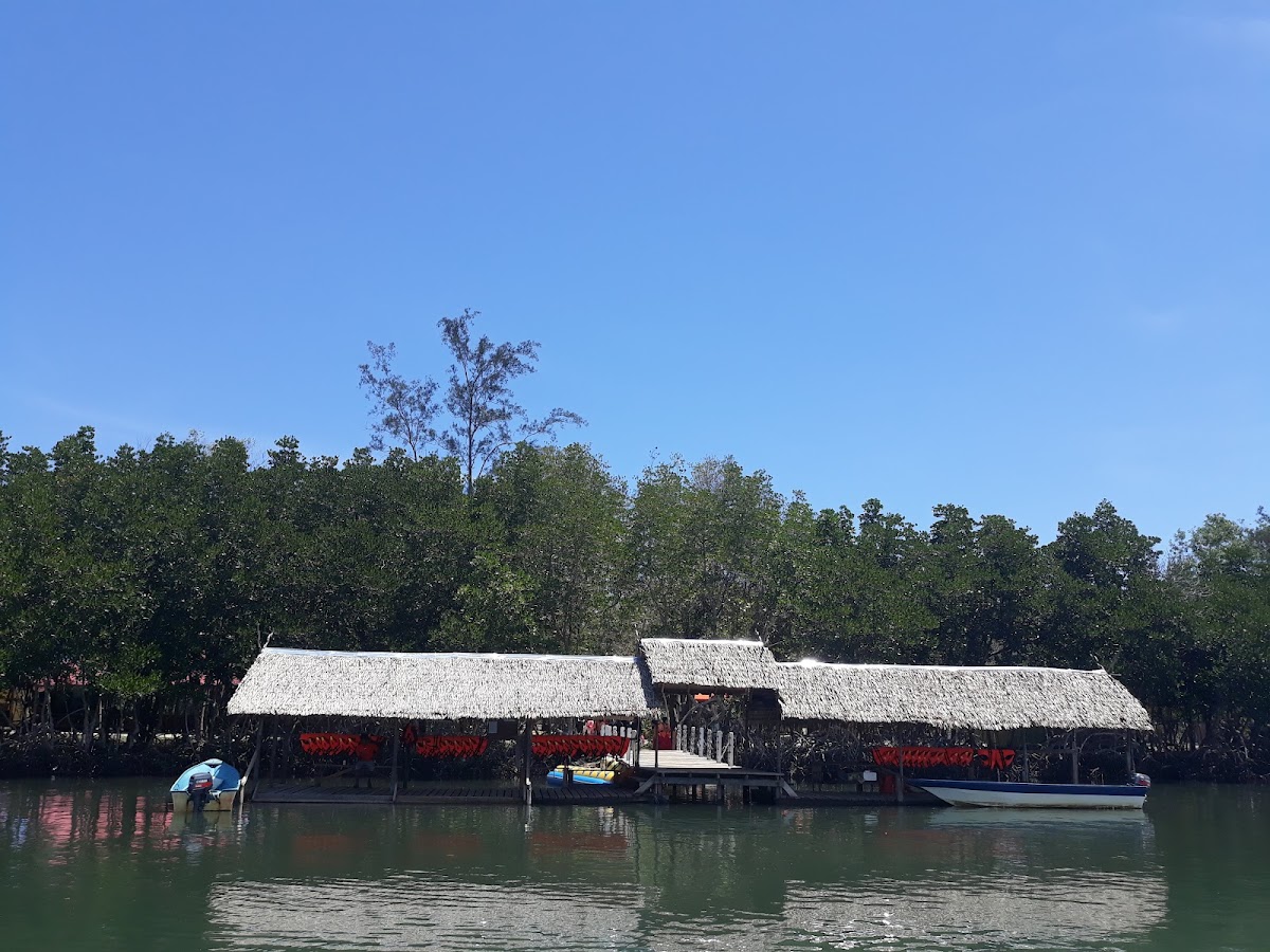RAYA RAYA Beach Photo 4