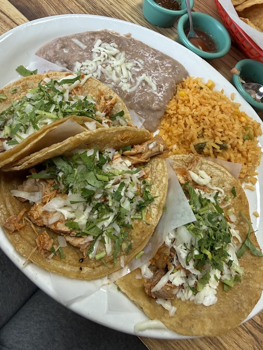 Taqueria La Herencia Photo 4
