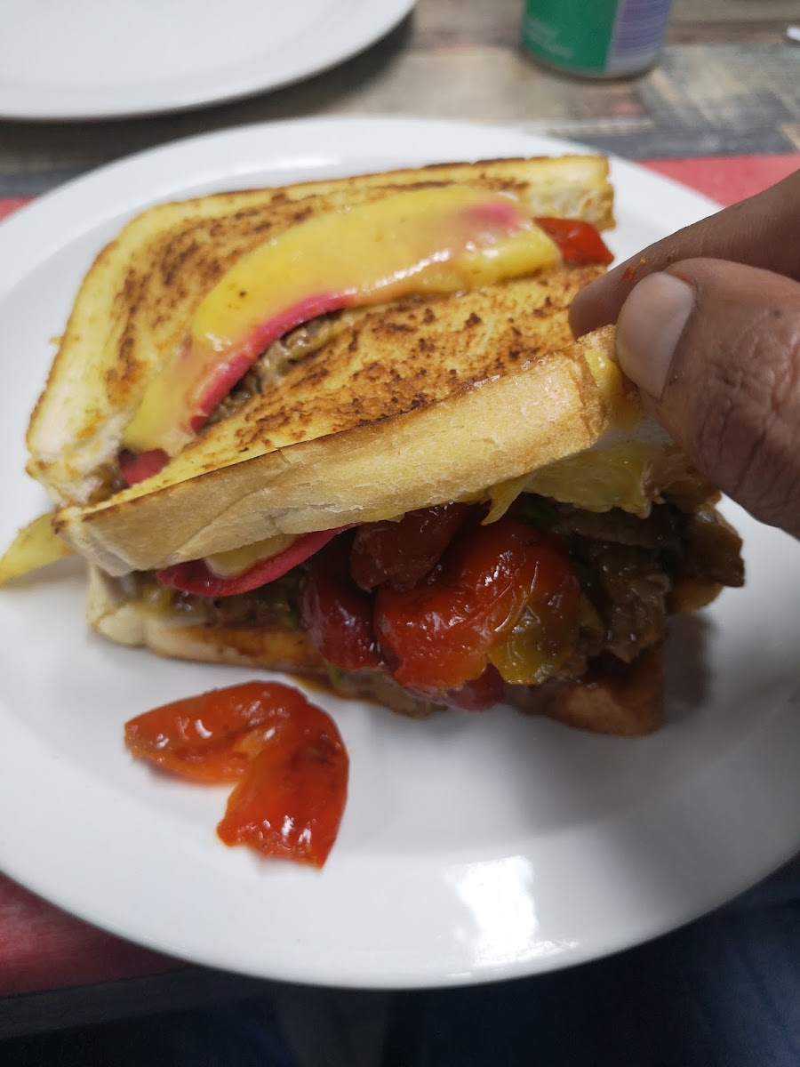 Heroes Diner Lifestyle Photo 10