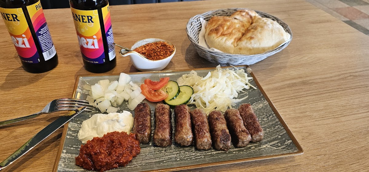 Beli Balkan Grill Photo 3