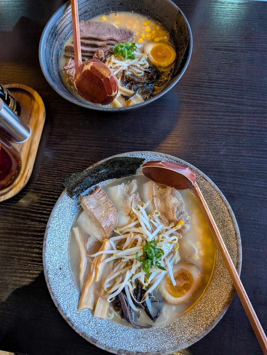 Niu Noodle Soup and Dumplings Photo 4