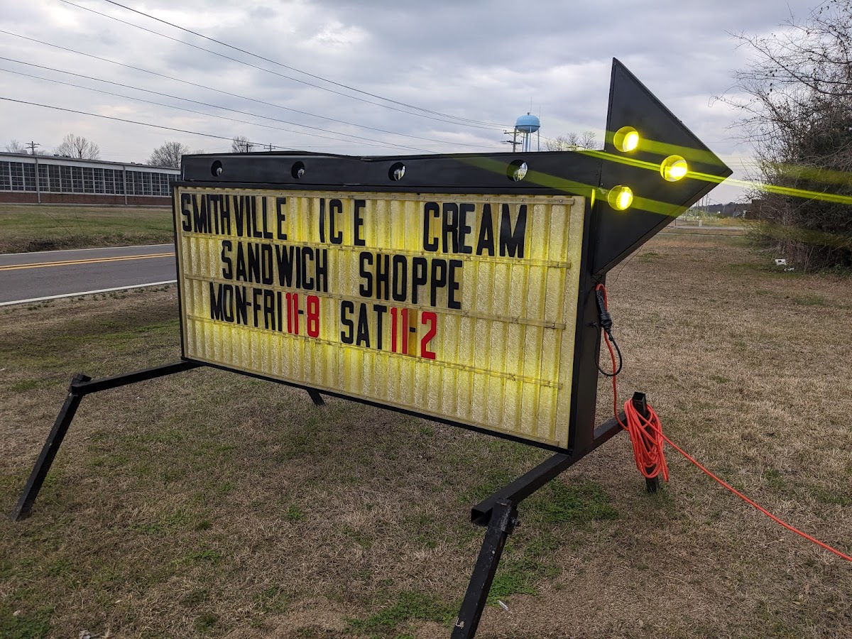 Smithville Ice Cream Shoppe & Nutritution Photo 2