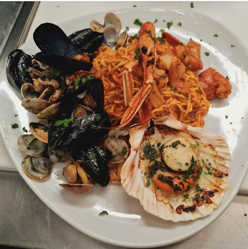 L ' Angolo di Ada Localino con Cucina e Pizzeria