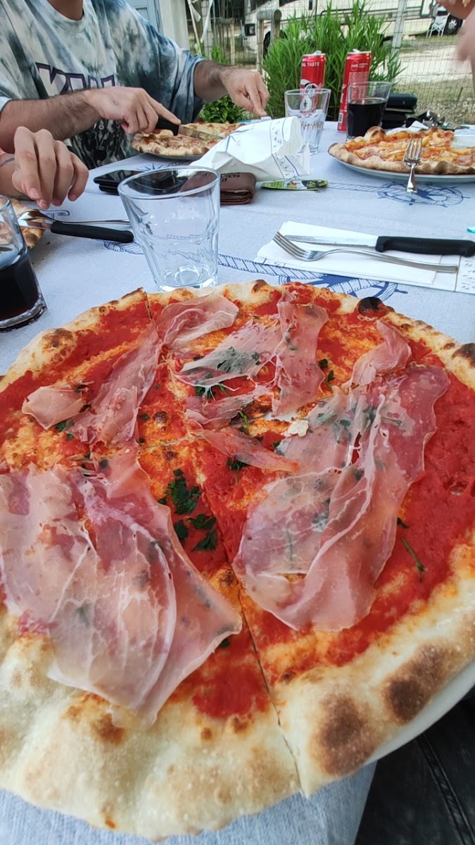 L ' Angolo di Ada Localino con Cucina e Pizzeria Photo 9