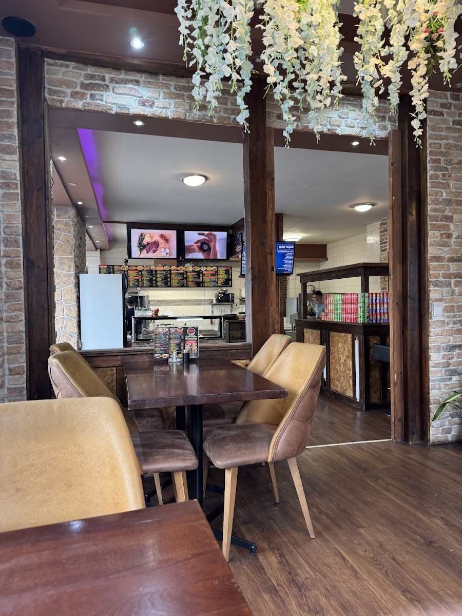 Ararat Restaurant